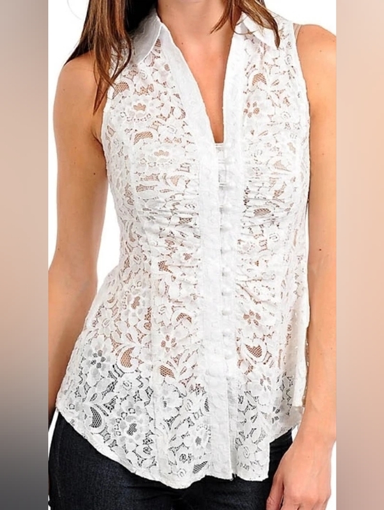 Tops - Sleeveless White Lace Button-Front Top Lace-Up Back New Small